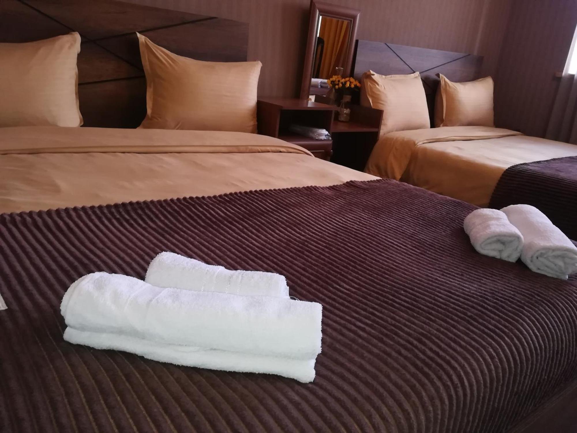 Golden Gate Hotel อาคัลท์ชิกเค ภายนอก รูปภาพ